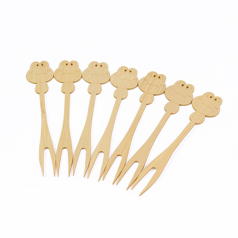 Bamboo Fruit Fork – Cute 9 cm Bulk & Wholesale Supply